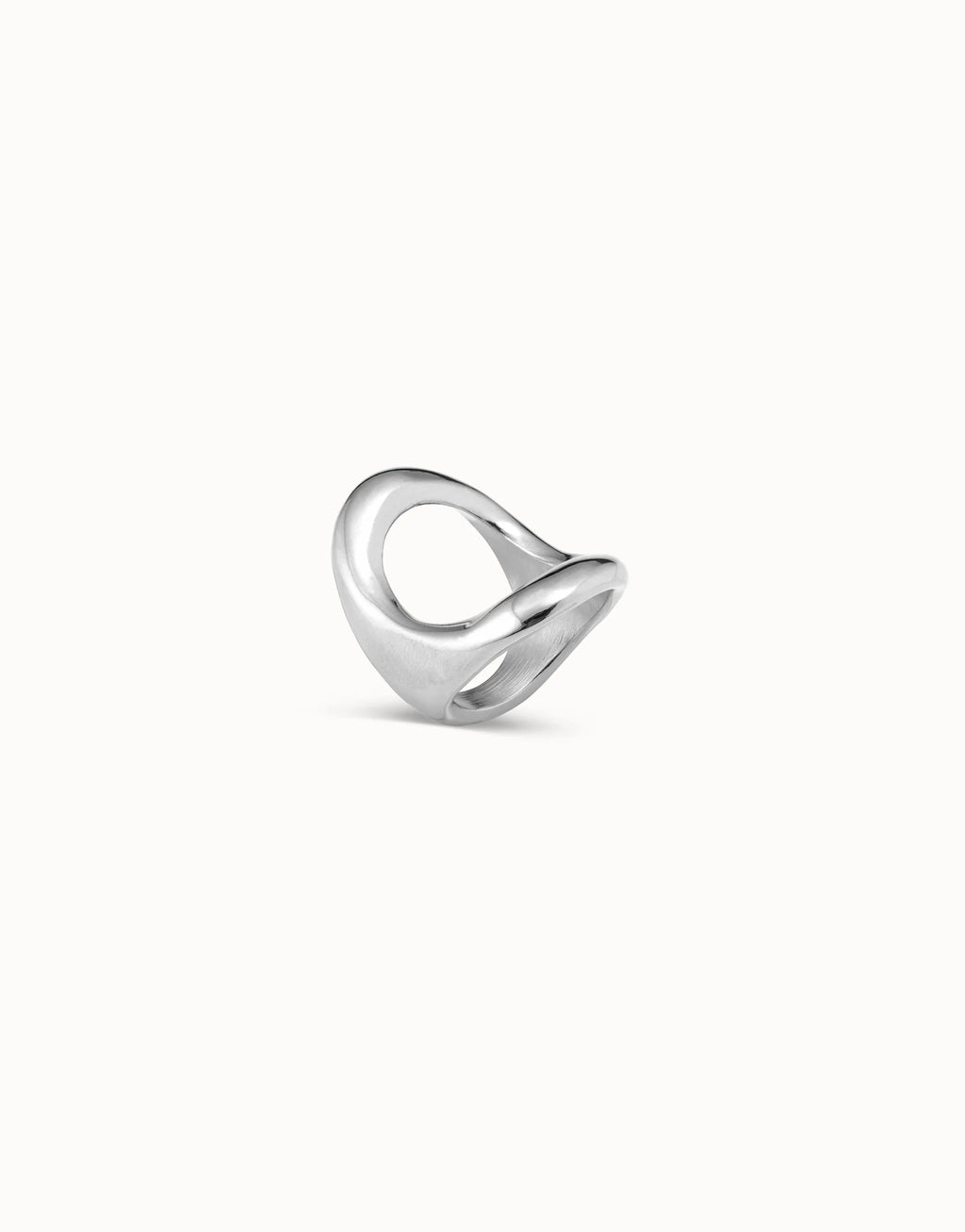 Anillo bañado en plata de ley con óvalo central grande ANI0781MTL00018