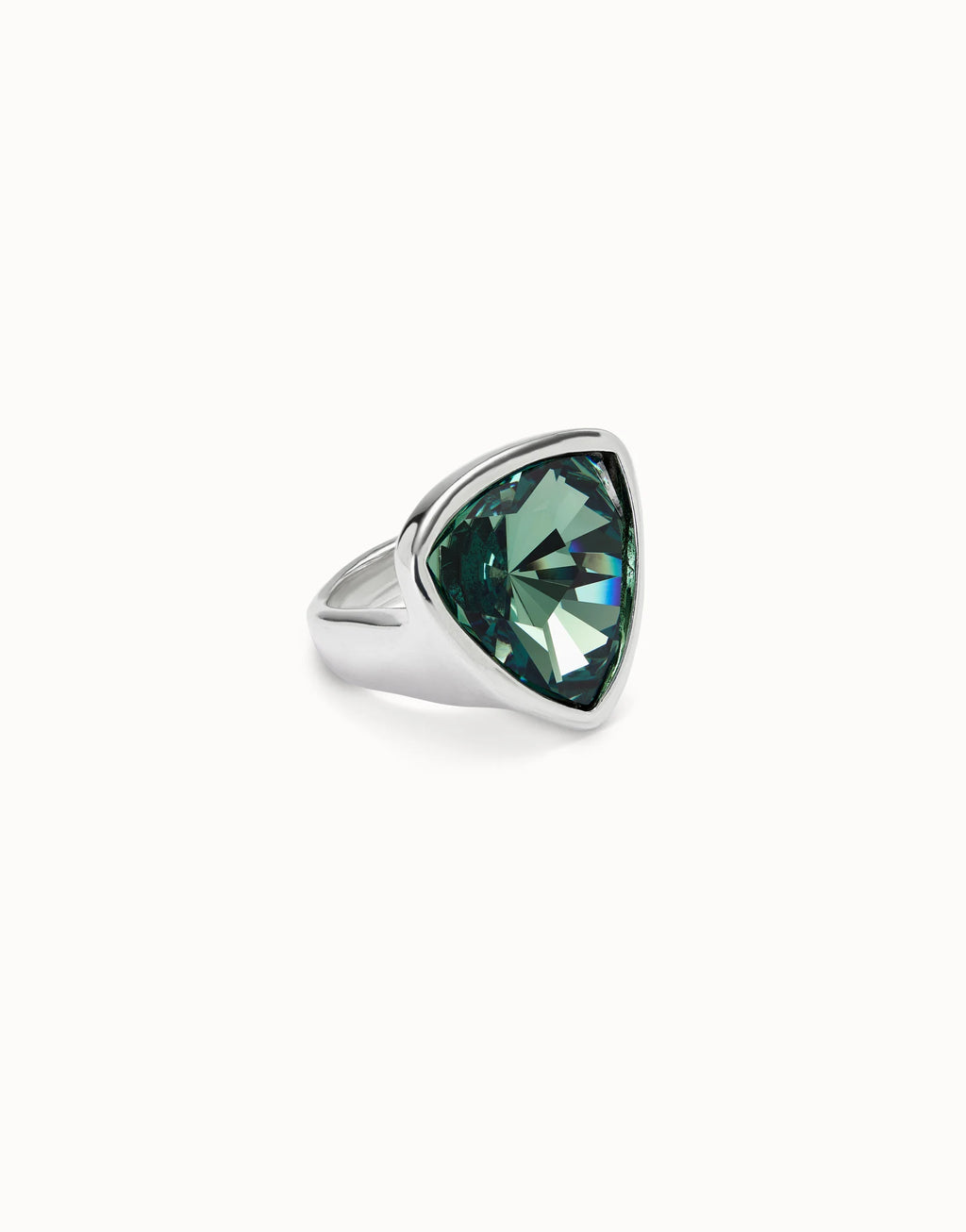 Anillo ANI0838VRD bañado en plata de ley con forma triangular grande TALLA 18