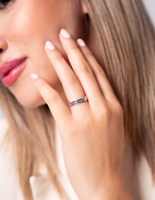 Anillo alianza lapidada 4 mm de plata de ley 925 bañada en rodio - 13-4181
