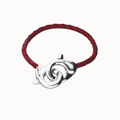 Pulsera de cuero rojo con mosquetón entrelazado