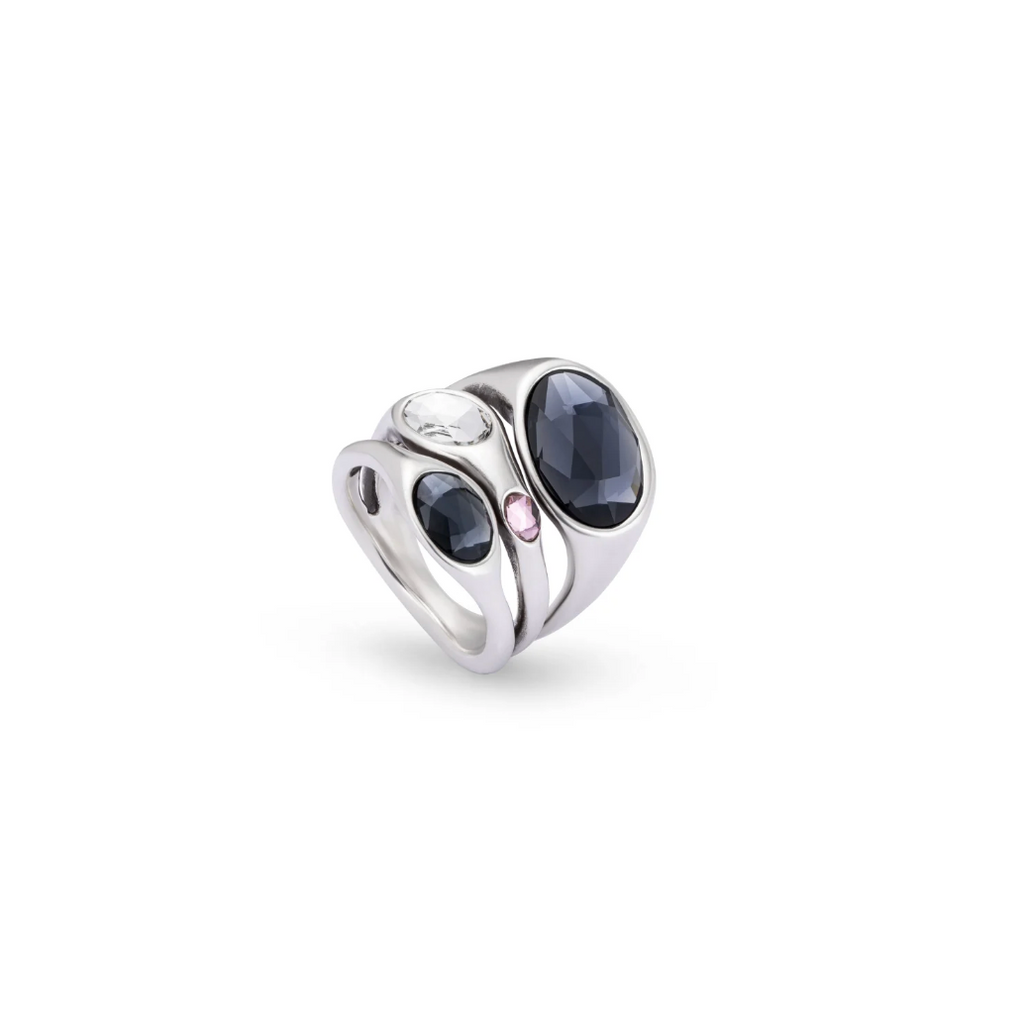 Anillo bañado en plata de ley con cristales de distinto tamaño TALLA 18