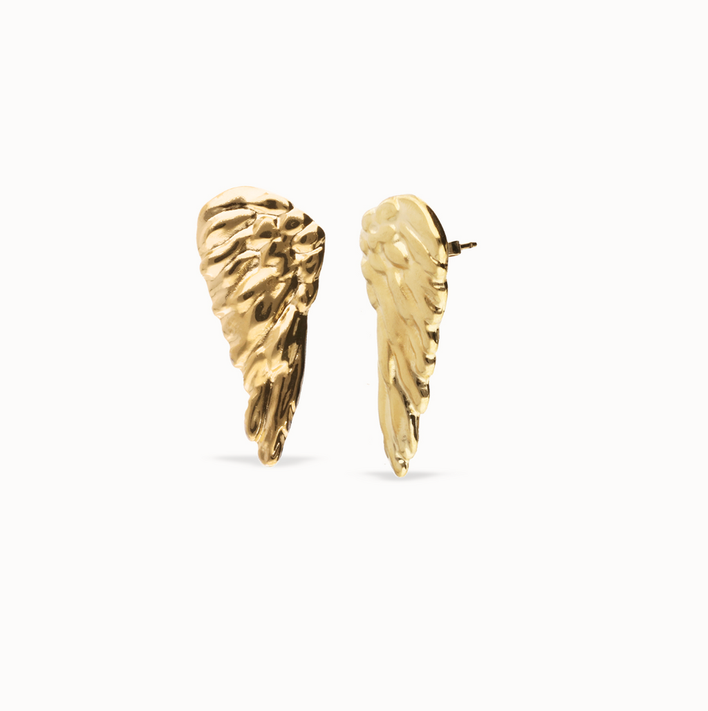 Pendientes bañados en oro 18k con forma de alas
