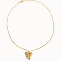 Collar corto bañado en oro 18k con detalle de alas
