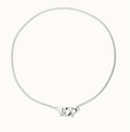 Collar bañado en plata con mosquetón entrelazado