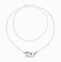 Collar largo bañado en plata con mosquetón entrelazado