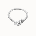 Pulsera de bolas pequeñas bañada en plata con mosquetón entrelazado