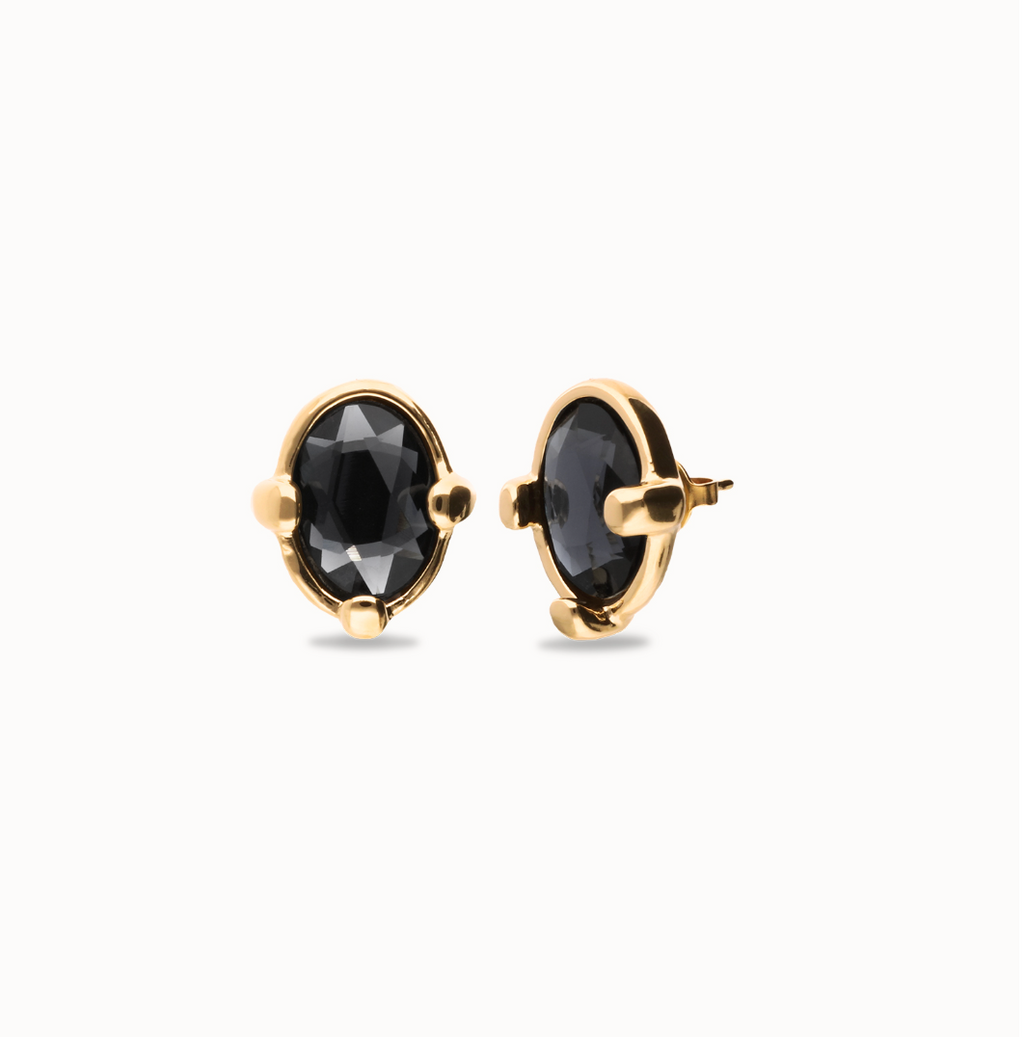 Pendientes bañados en oro 18k con cristal facetado ovalado negro