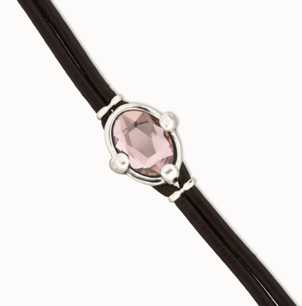 Pulsera de cuero y baño en plata con cristal facetado ovalado rosa