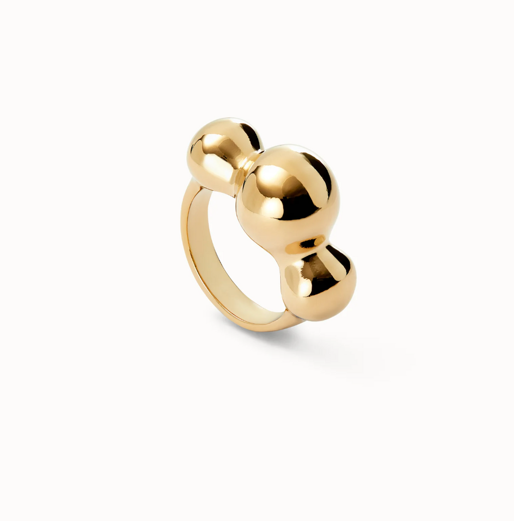 Anillo bañado en oro 18k y tres bolas centrales TALLA 15