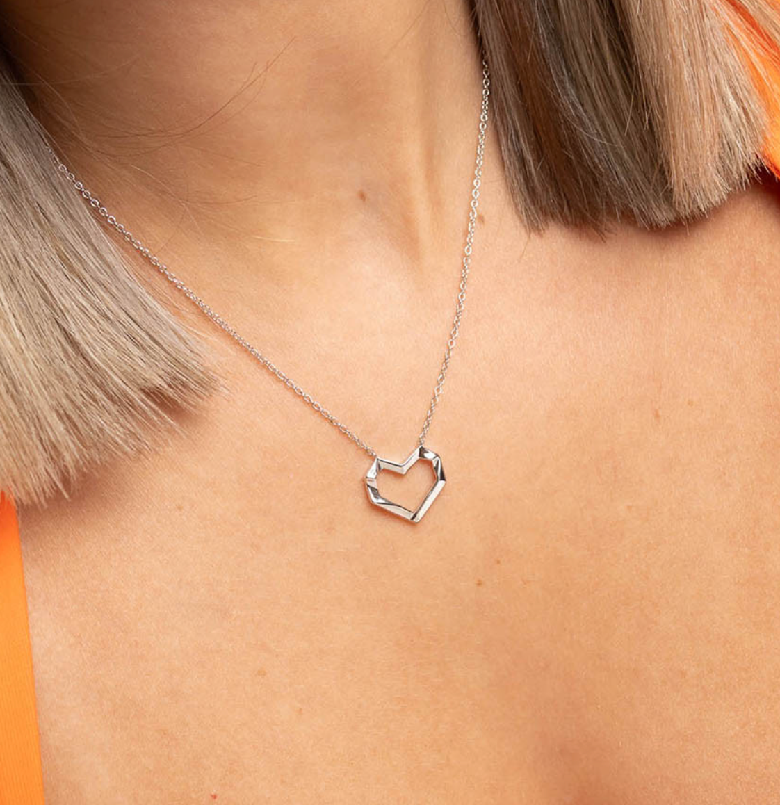 Collar corazón puntas de plata de ley 925 bañada en rodio