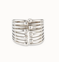 Pulsera bañada en plata de ley con múltiples cabezas de clavo