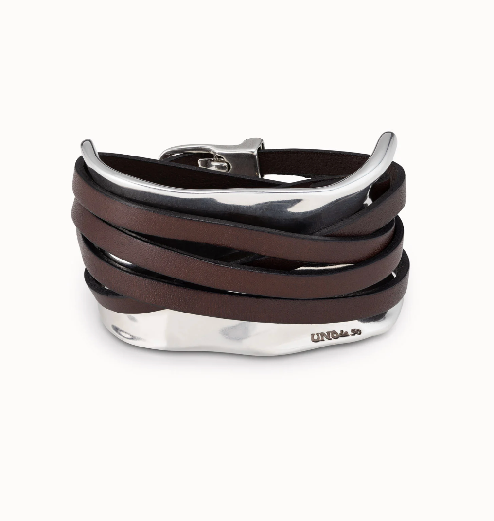 Pulsera bañada en plata de ley con tiras de cuero