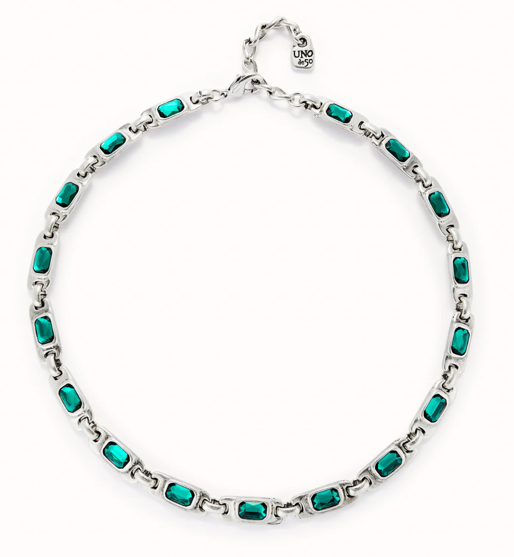 Collar bañado en plata de ley con cristales verdes