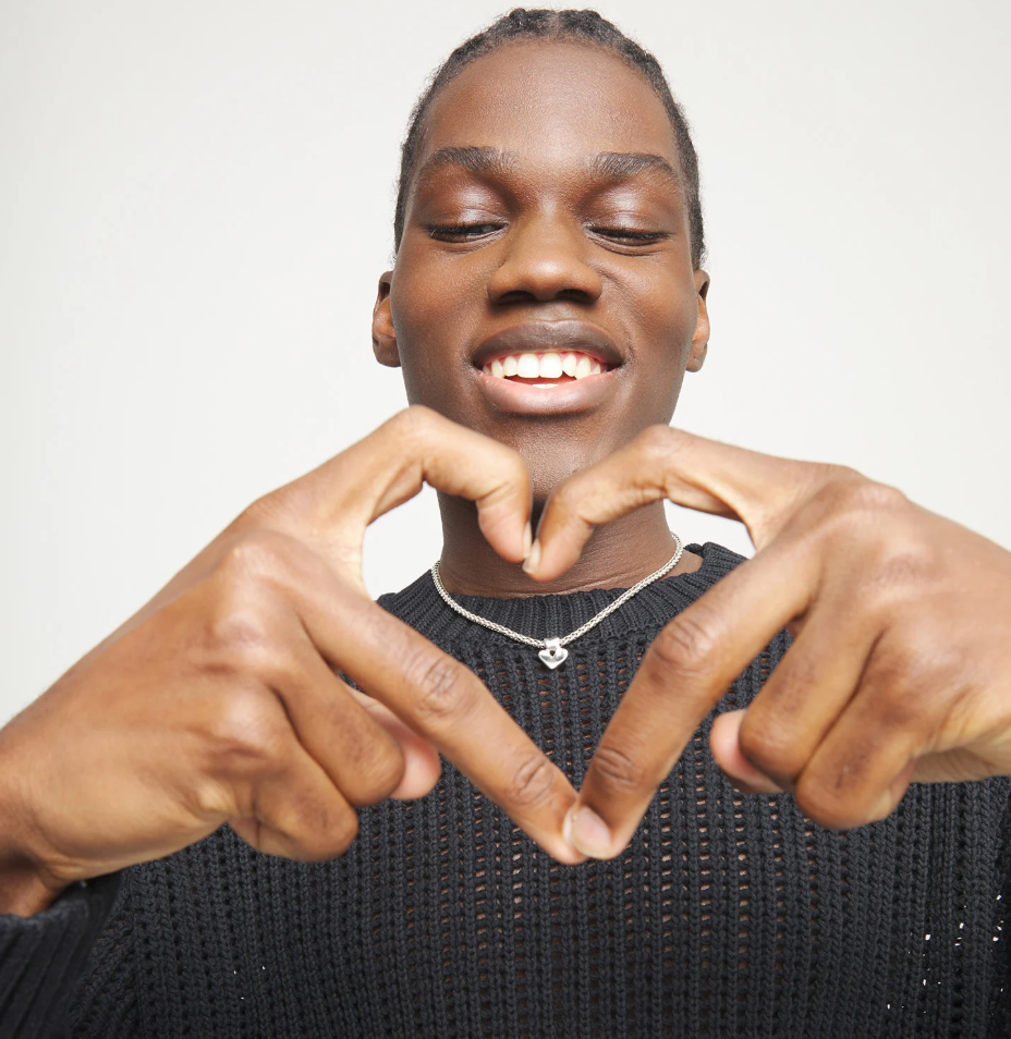 Collar bañado en plata con detalle de corazón pequeño