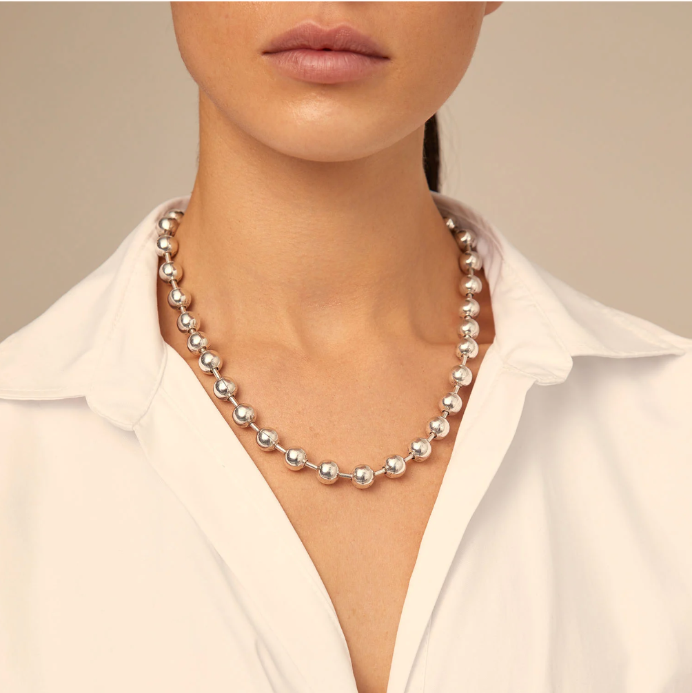 Collar de cuentas bañada en plata de ley COL1390