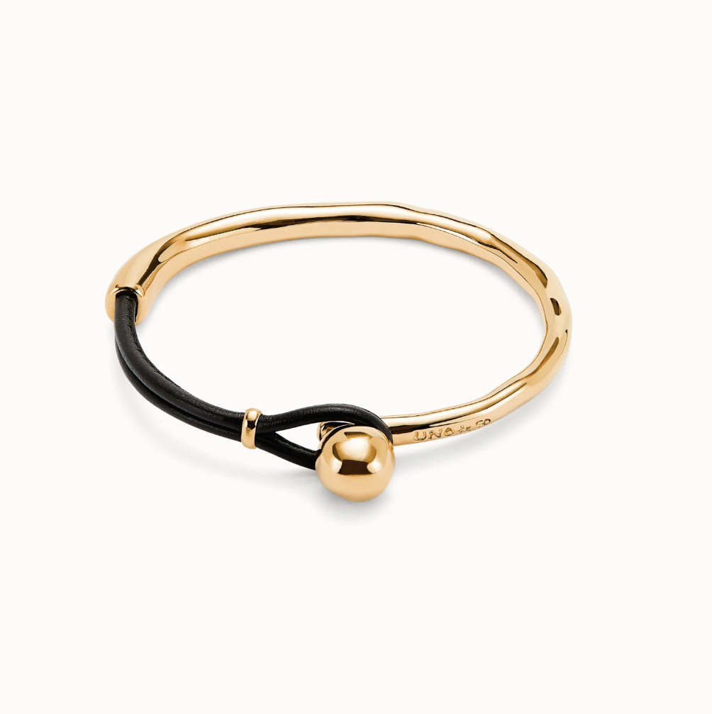 Pulsera semirígida bañada en oro 18k con cuero de color marrón PUL2551MROORO