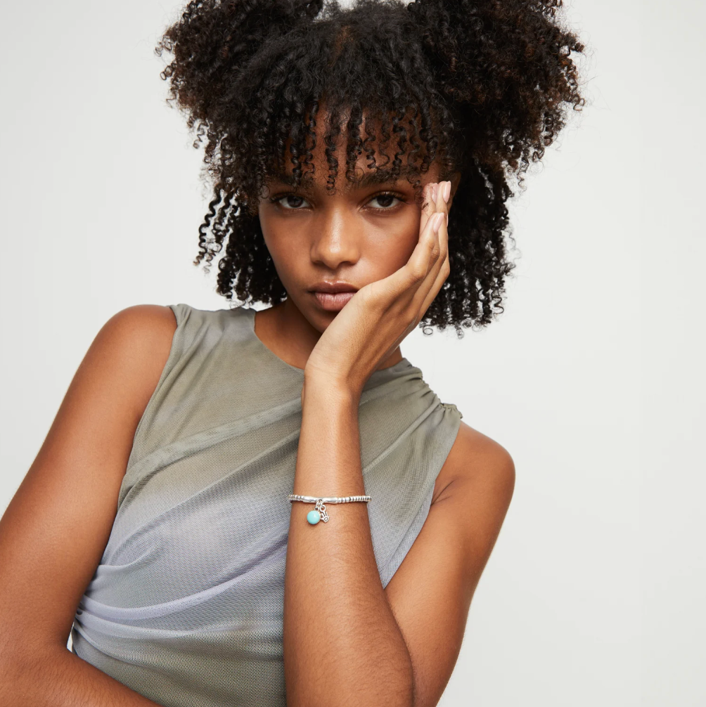 Pulsera de bolas bañadas en plata de ley con cristal de murano y mano de fátima PUL2534