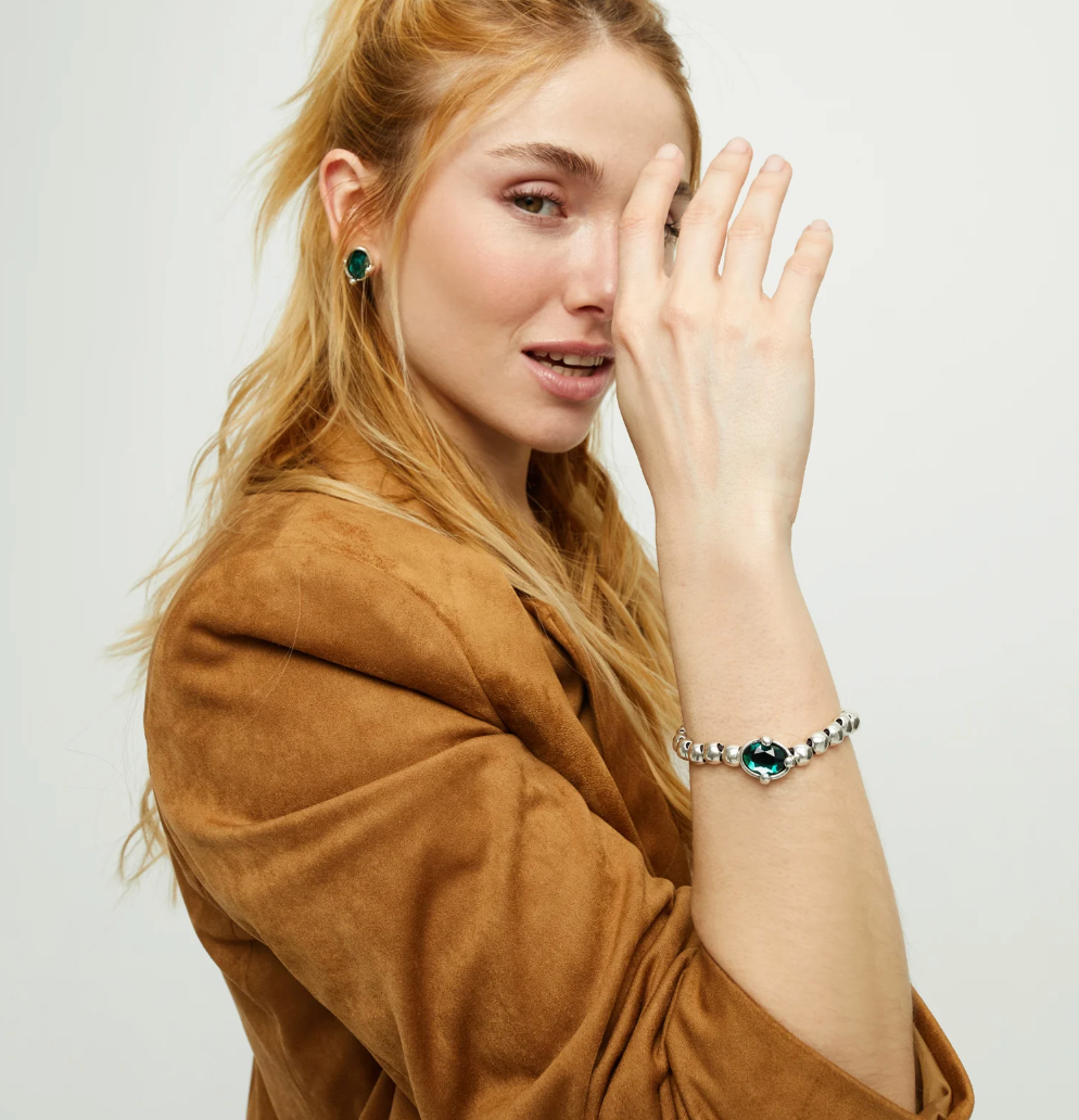 Pulsera de bolas bañada en plata con cristal facetado ovalado verde PUL2595VRD