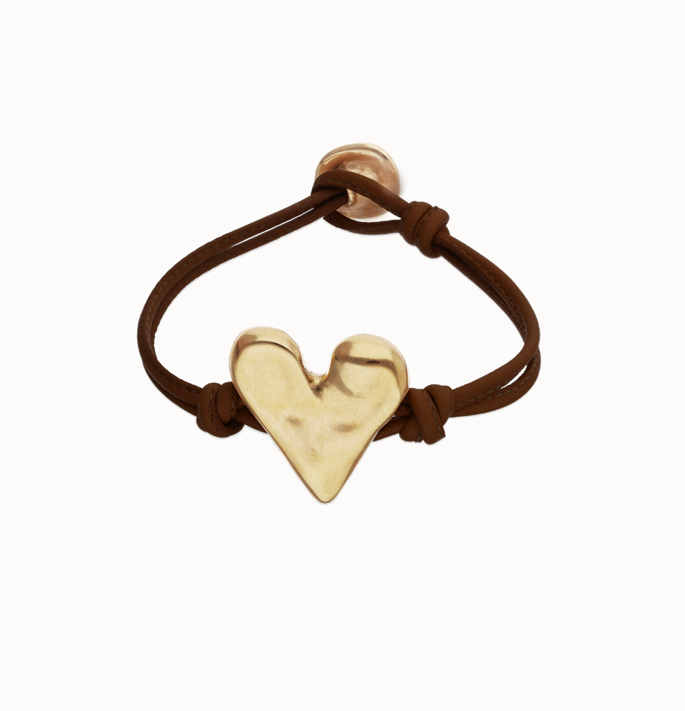 Pulsera de cuero marrón con detalle de corazón bañado en oro 18k PUL2638MARORO