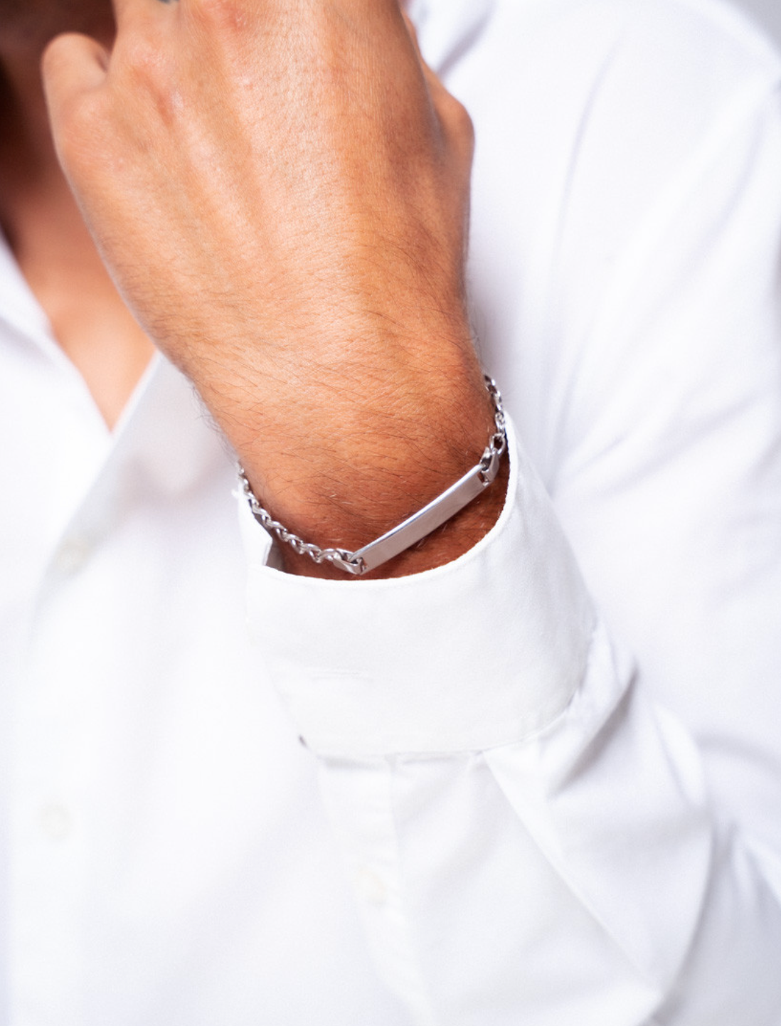 Pulsera de plata de ley 925 bañada en rodio estilo esclava. 05-2237