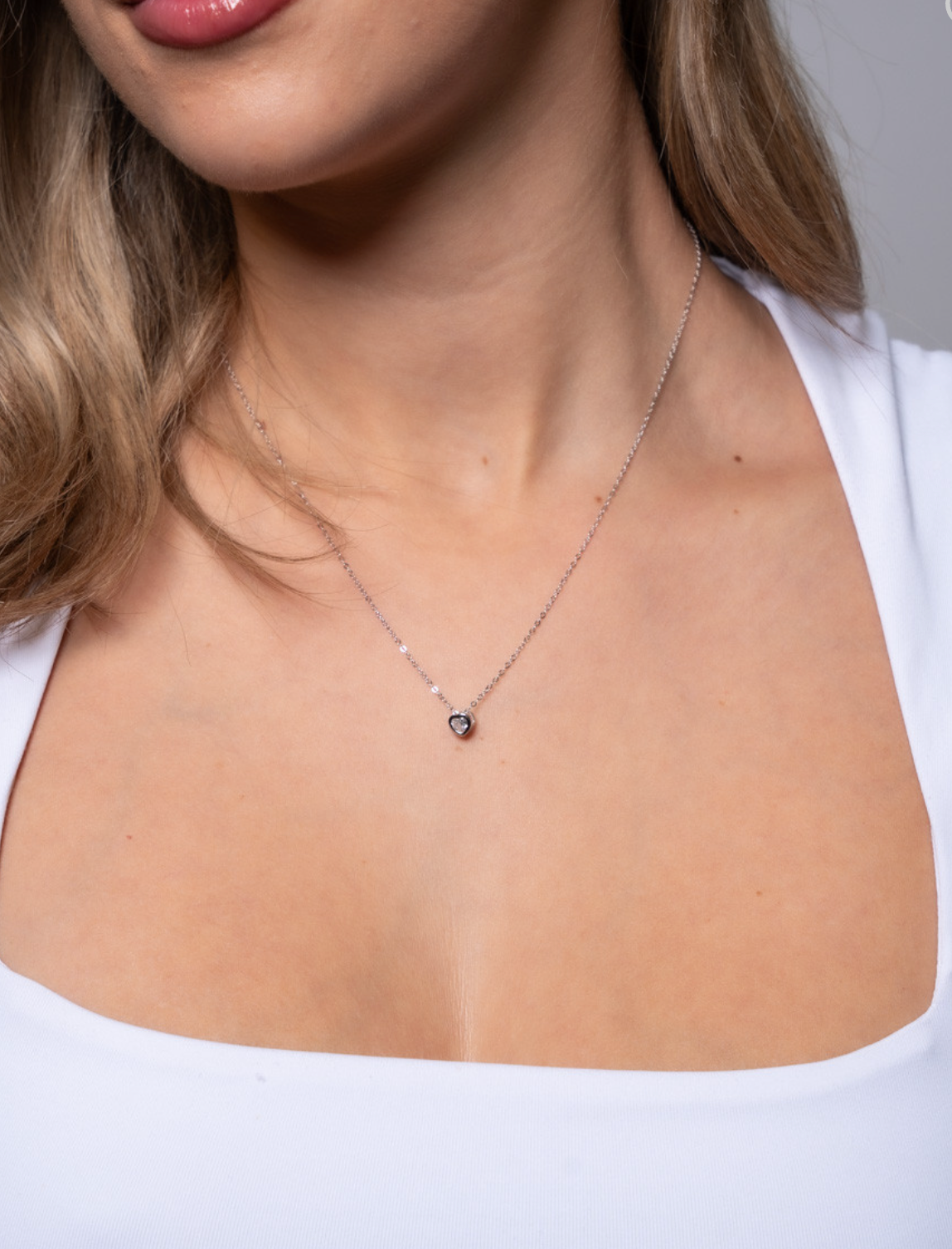 Collar corazon solitario mini de plata de ley 925 bañada en rodio 15-6190