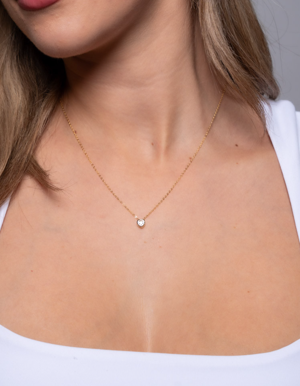 Collar corazon solitario mini de plata de ley 925 bañada en oro 15-6191