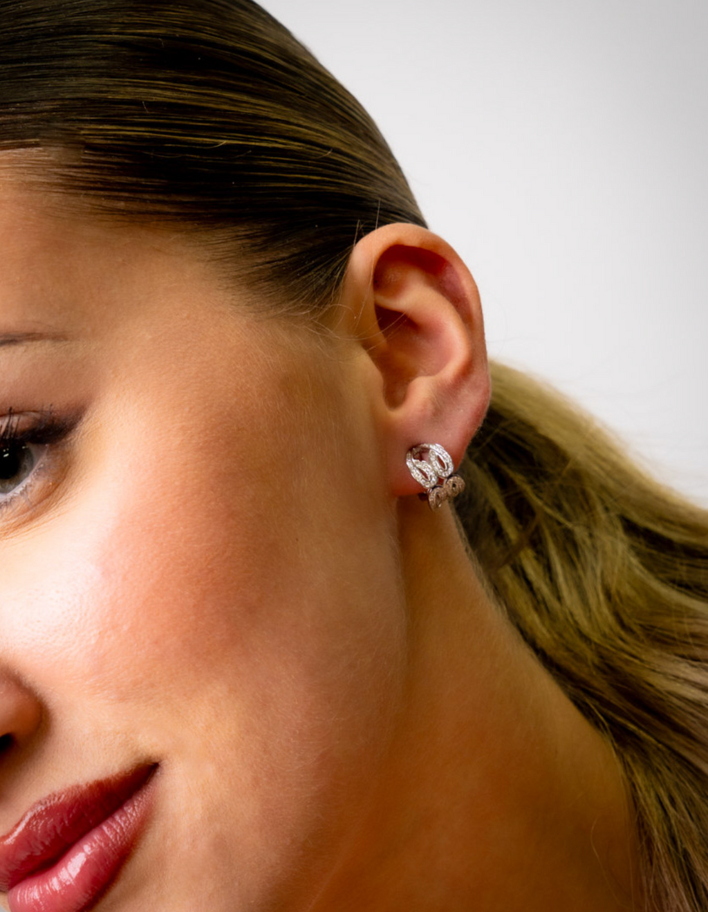 Pendientes espirales brillantes de plata de ley 925 bañada en rodio. 15-3250
