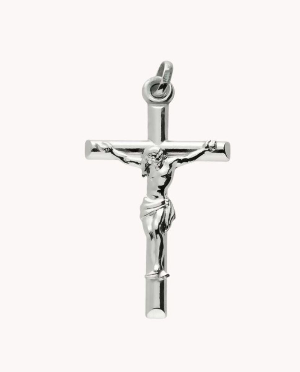 Colgante cruz con cristo de 25mm x 40mm de plata de ley 925 bañada en rodio.