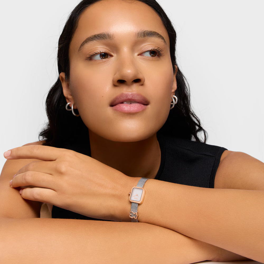 Reloj Tous analógico con brazalete de acero con motivo, acero rosado y esfera de nácar ICON TIME CHARMS