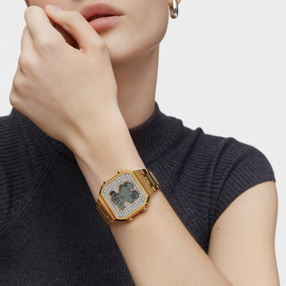 Reloj Tous digital con brazalete de acero IPG dorado y zirconitas D-BEAR