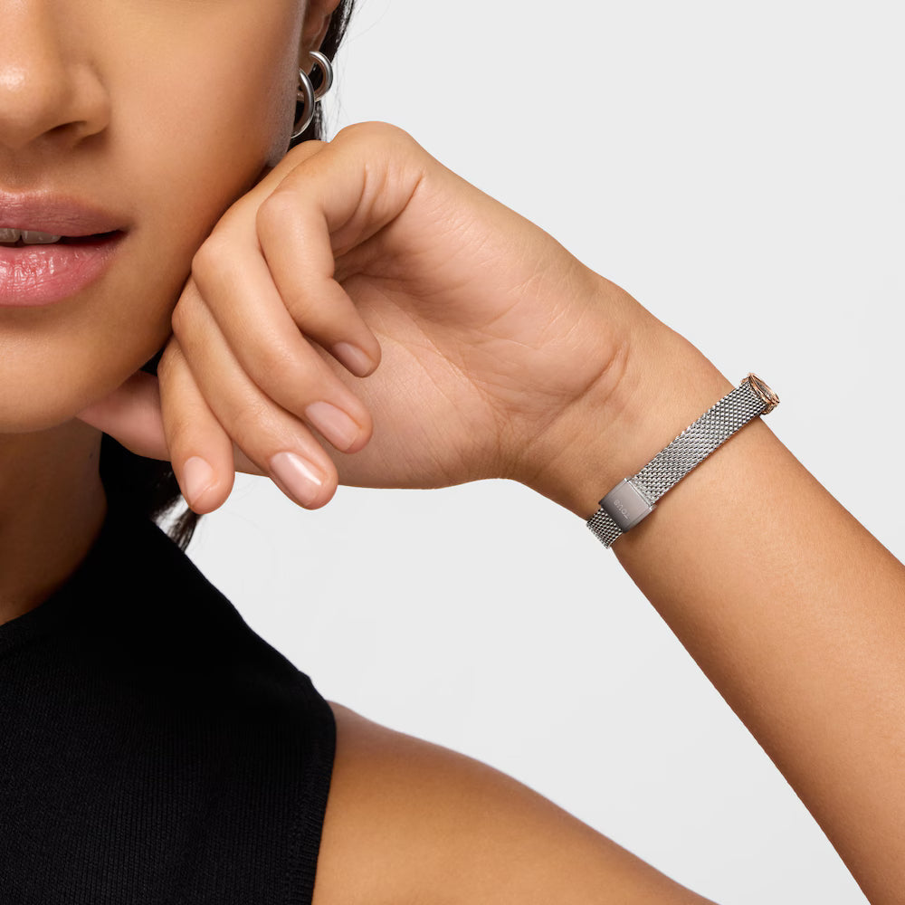 Reloj Tous analógico con brazalete de acero con motivo, acero rosado y esfera de nácar ICON TIME CHARMS