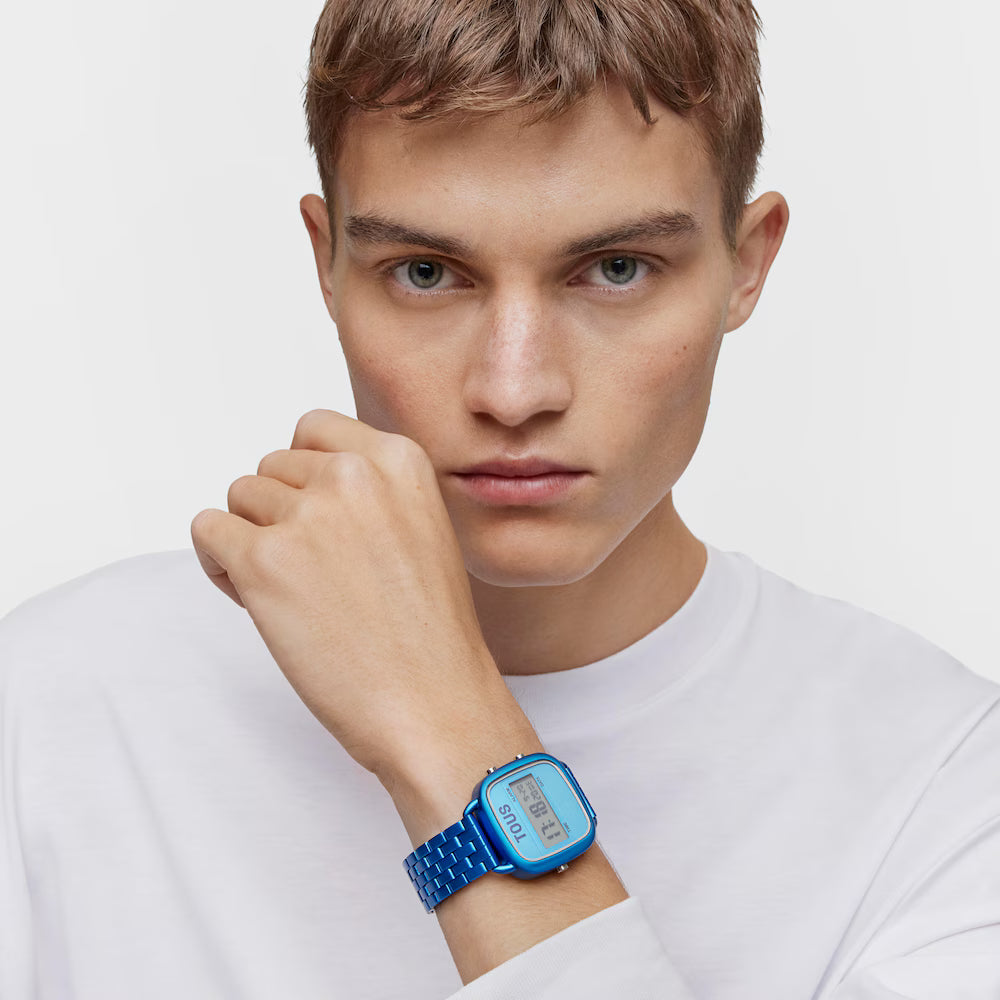 Reloj Tous digital con brazalete de aluminio en color azul D-Logo