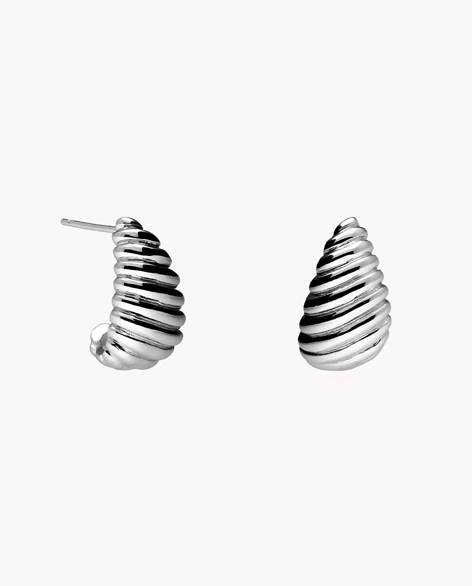 Pendientes media gota trenzada de plata de ley 925 bañada en rodio. 42-3425